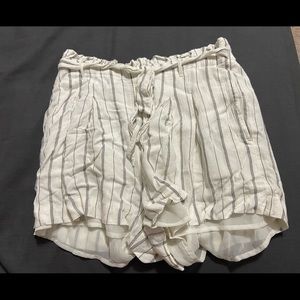 American Eagle Flowy Shorts